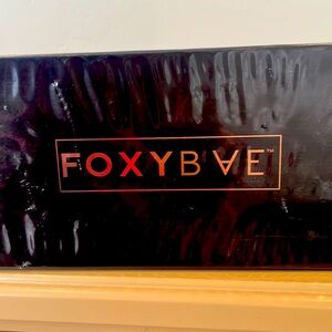 Foxy bae Blow out dryer brush